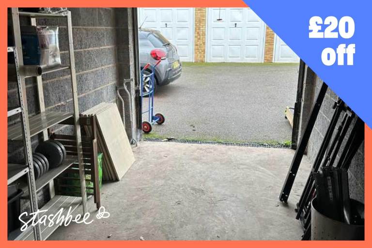 Garage to rent in Mansfield (NG19) | Stashbee