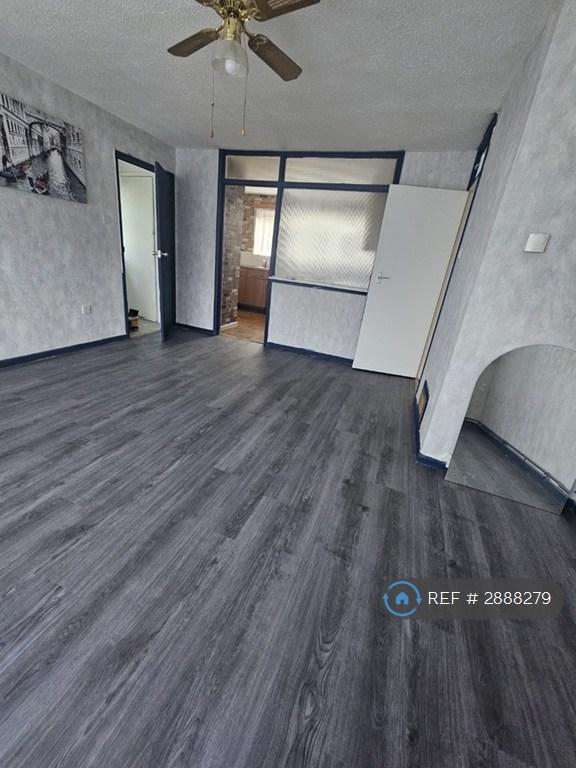 2 bedroom flat in Forest Road, Colchester, CO4 (2 bed) (#2888279)