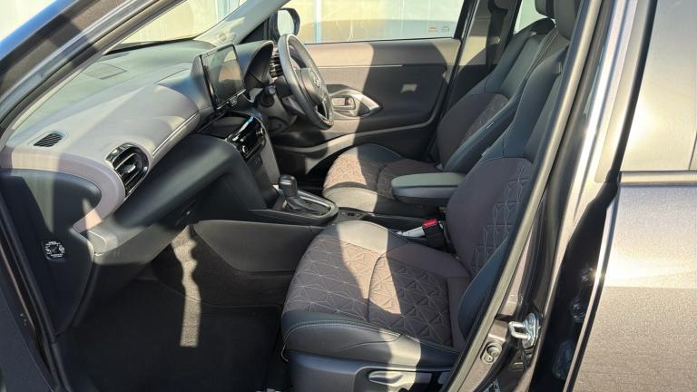 2022 Toyota Yaris Cross 1.5 Hybrid Excel 5dr CVT Hybrid Estate Estate Hybrid Automatic