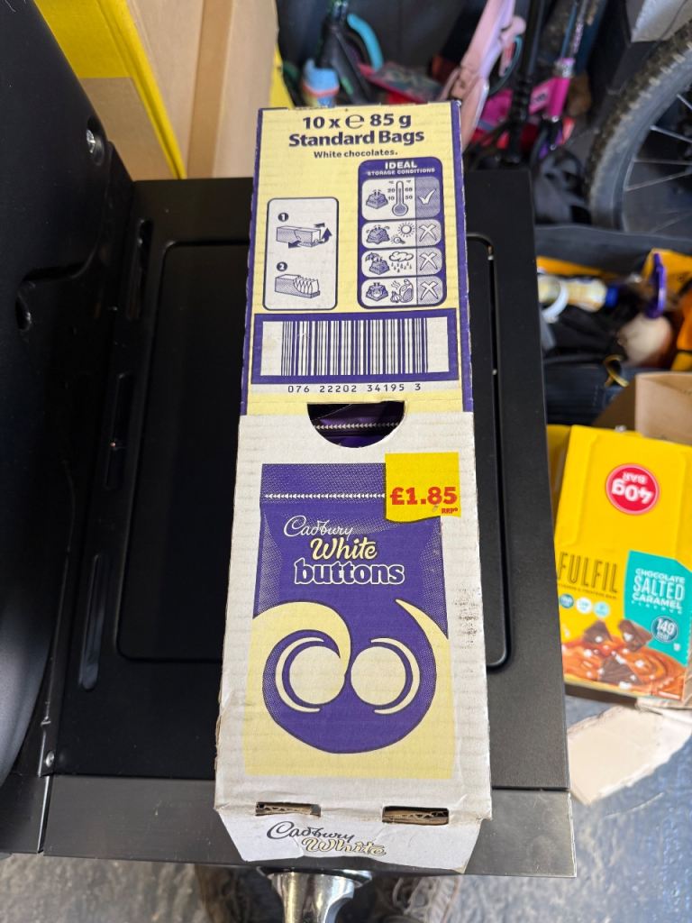 Cadbury White Buttons 10x 85g Standard Bags - New
