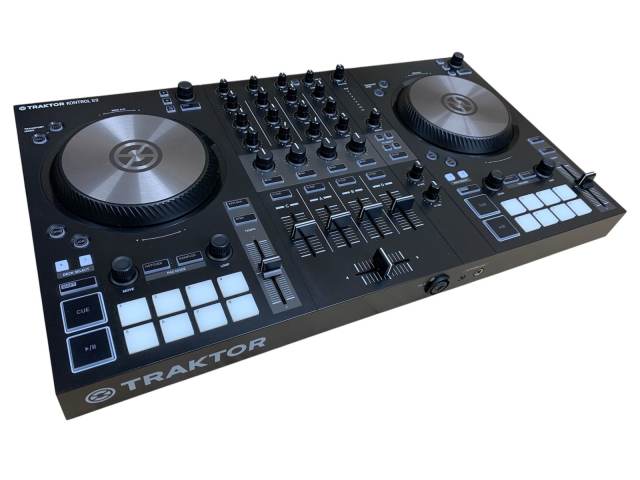 TRAKTOR KONTROL S2 DJ Controller – Good Condition | in Hackney