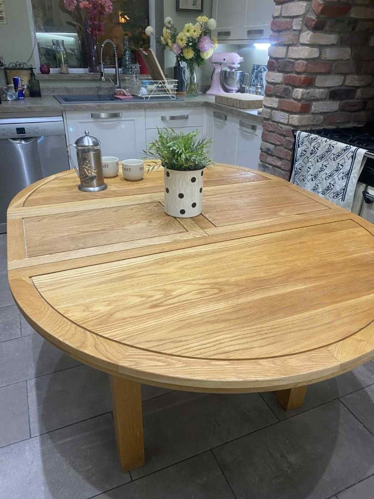 💙🍽️ Barker & Stonehouse solid Oak extendable dining breakfast table 