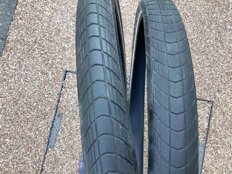 A Pair of Schwalbe Big Apple bike tyres 28x2.15 Bike Tyres 