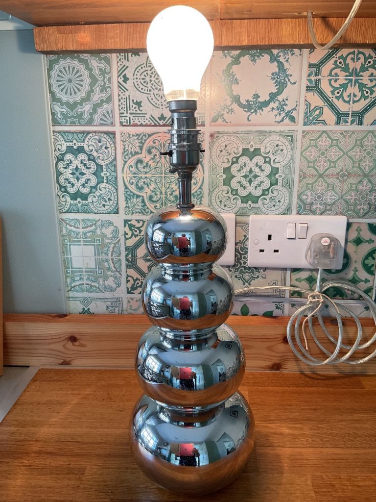 Stylish Chrome Four Ball Mirrored Table Lamp 