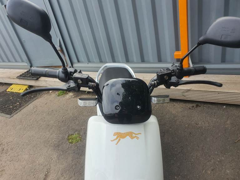 Electric moped motorbike scooter road legal 50cc ebike