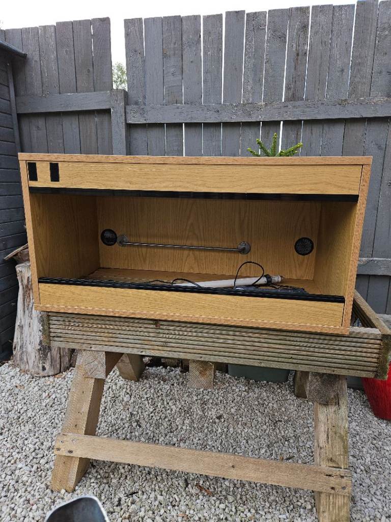 Vivarium, enclosure