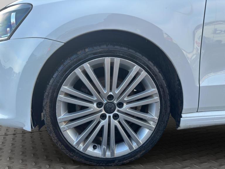 2014 Volkswagen Polo 1.4 TSI BlueMotion Tech ACT BlueGT Euro 6 (s/s) 5dr HATCHBACK Petrol Manual