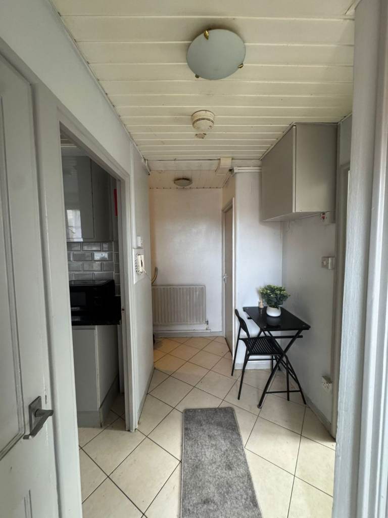 DOUBLE ROOM BRICK LANE, E1 – 3 minutes from station