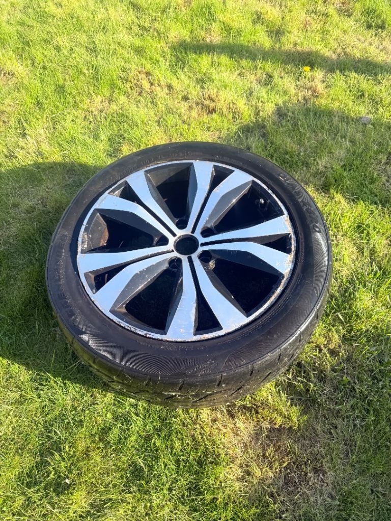 VOLKSWAGEN TOUAREG GENUINE 20" ALLOY WHEEL AND TYRE (2014-2018) TO FIX COST 80£