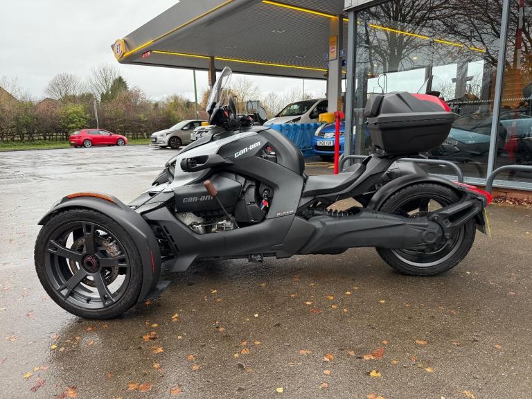 2019 CAN-AM RYKER 900cc fully automatic Spyder trike with Handbraking adaption S