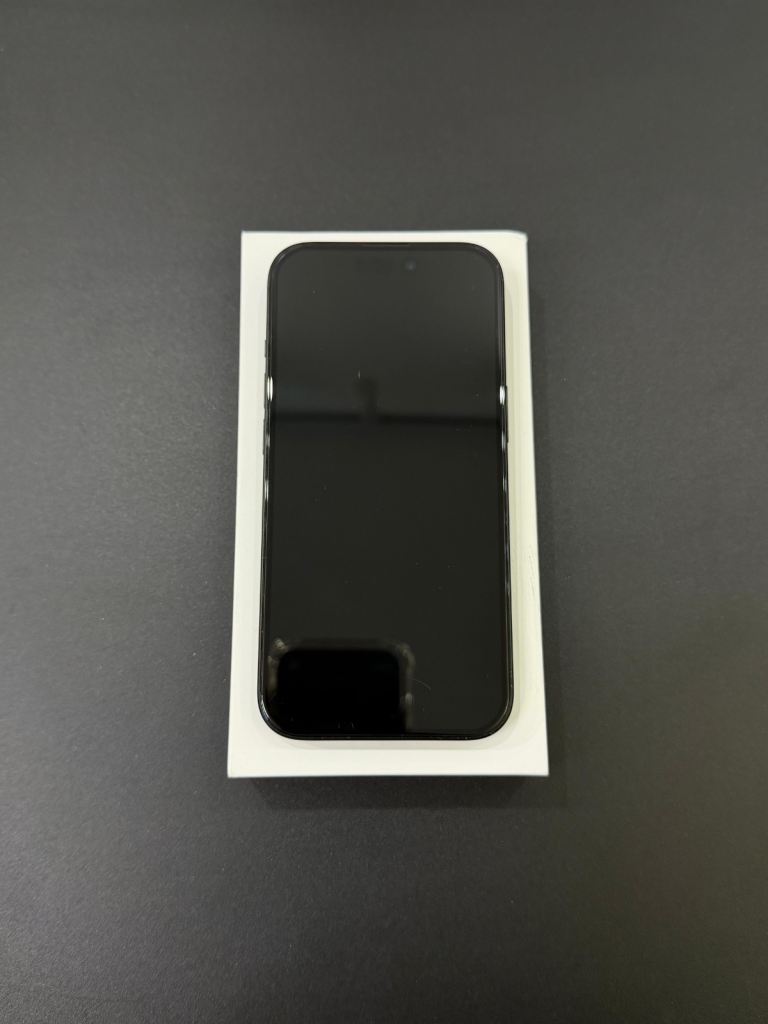 Apple iPhone 15 128GB Black (Unlocked) Excellent Condition Fully Boxed
