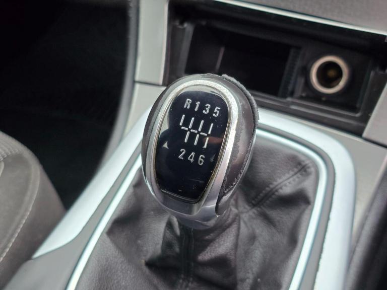 2015 Vauxhall Insignia 2.0 CDTi Limited Edition Hatchback 5dr Diesel Manual Euro 5 (130 ps) Hatch...