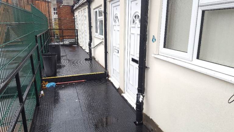 ONE BEDROOM FLAT ** STRATFORD ROAD** SPARKHILL** IDEAL FOR SINGLE PERSON OR A COUPLE ** VIEW NOW**