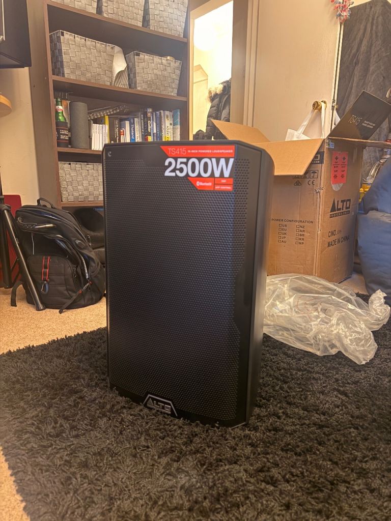 Alto TS415 2500w powered PA speaker, Bluetooth, dsp 