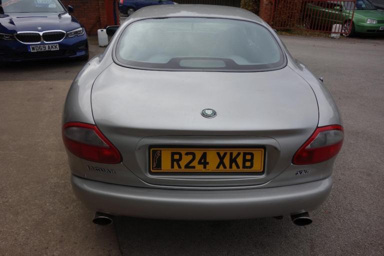 Jaguar XK8 4.0 Coupe 2dr Petrol Automatic (281 g/km, 290 bhp) PETROL 1998/R