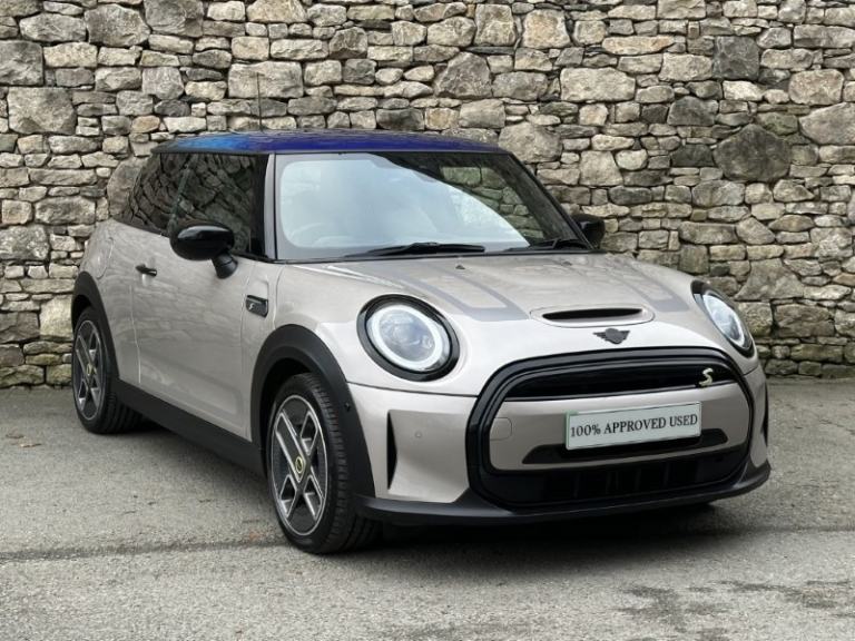 MINI HATCHBACK 135kW Cooper S Collection Edition