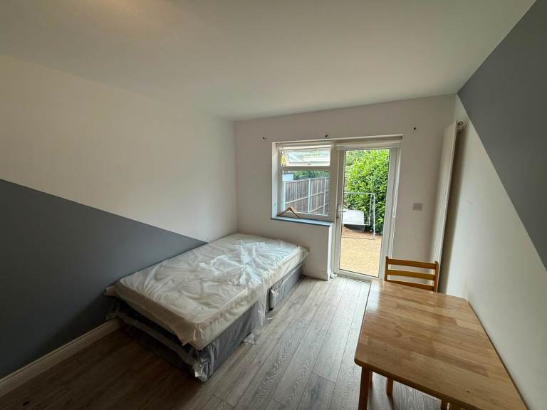 BENEFITS ACCEPTED - Studio Flat Available in Arkley Barnet EN5