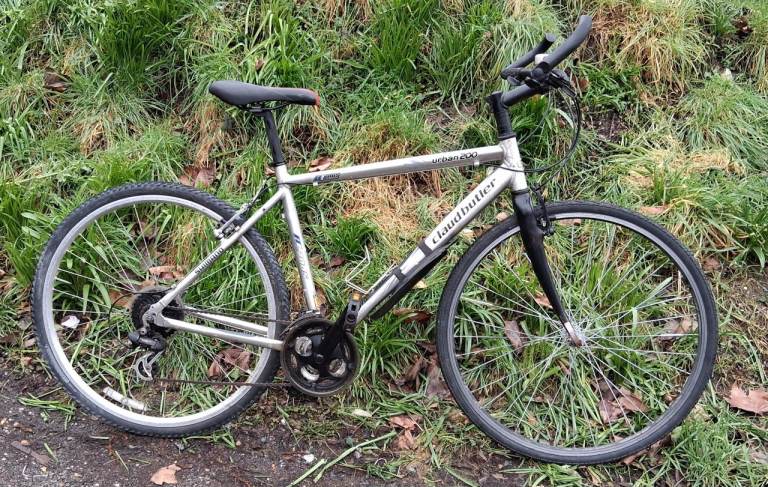 Claud Butler hybrid aluminium frame townbike 