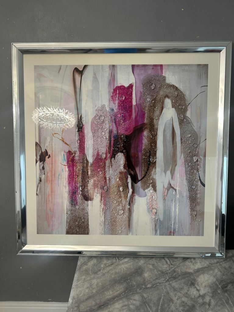 Gold clock, tables mirror lampsx2 vases 