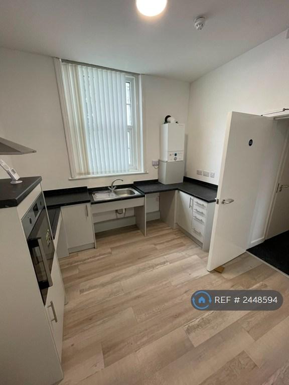 1 bedroom flat in The Woodlands, Stoke-On-Trent, ST4 (1 bed) (#2448594)