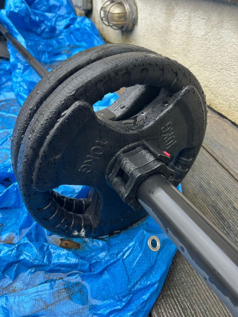 20kg Barbell with 40kg weights 