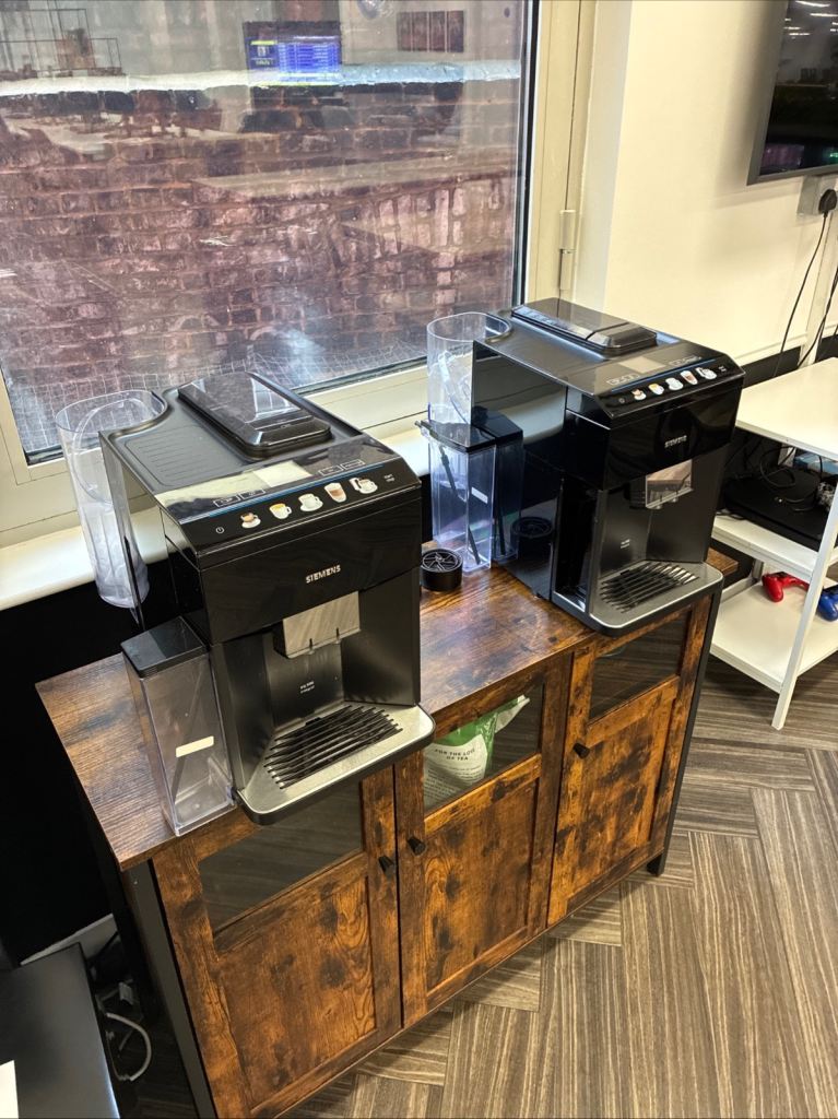 SIEMENS EQ500 Fully Automatic Bean to Cup Coffee Machine