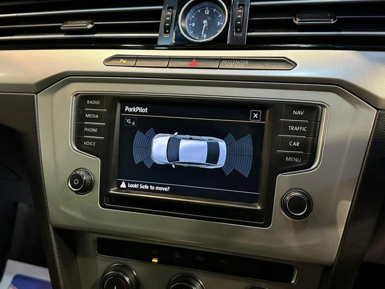 VOLKSWAGEN PASSAT 2.0 TDI BlueMotion Tech SE Business 2015