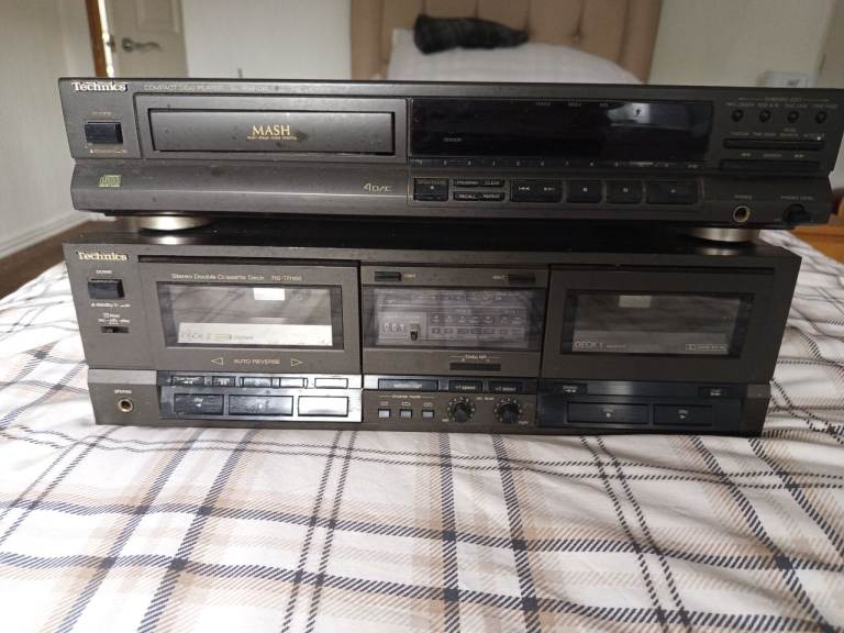 Twin tape deck and cd player 