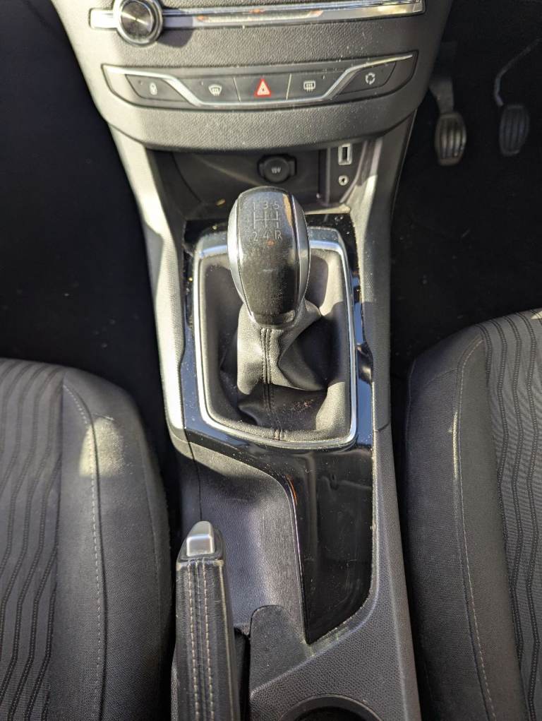 Peugeot, 308, Estate, 2016, Manual, 1199 (cc), 5 doors