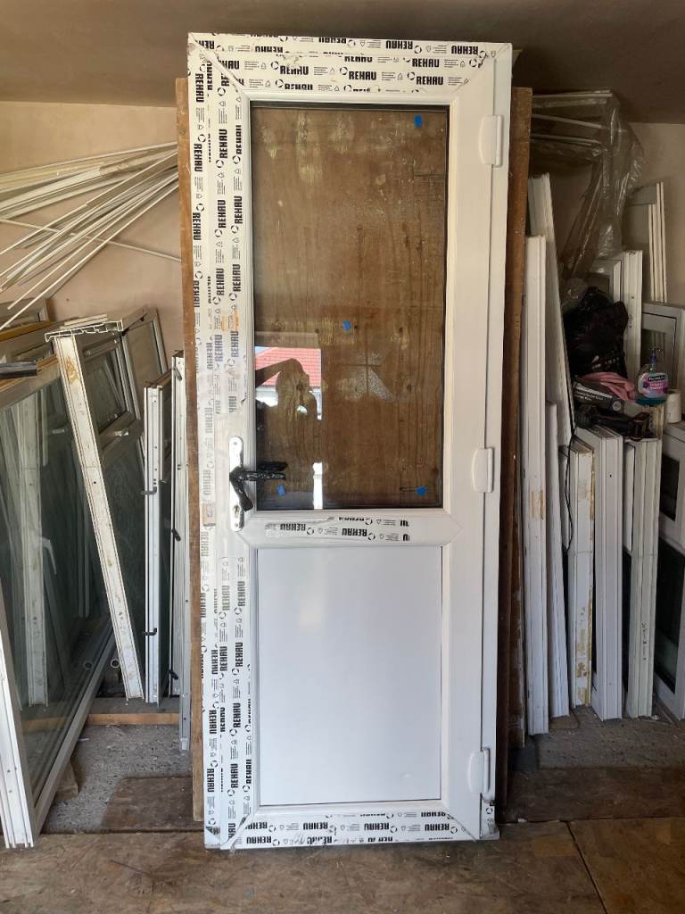 UPVC DOOR 208 x 79 cm - UPVC DOUBLE GLAZED DOOR**MADE BY REHAU**CLEAR SAFETY GLASS (REF: DX254)