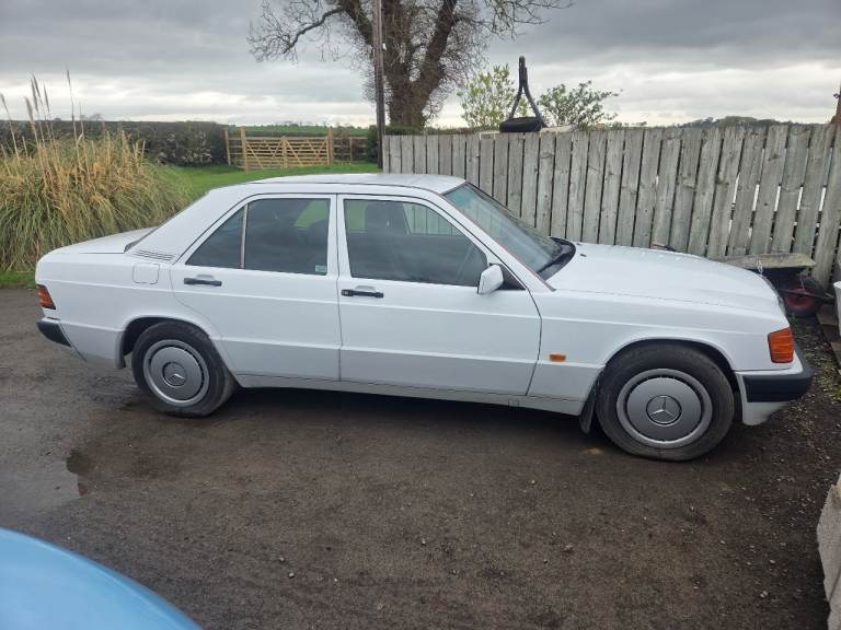 Mercedes 190e 2.0 auto 1991 J reg  