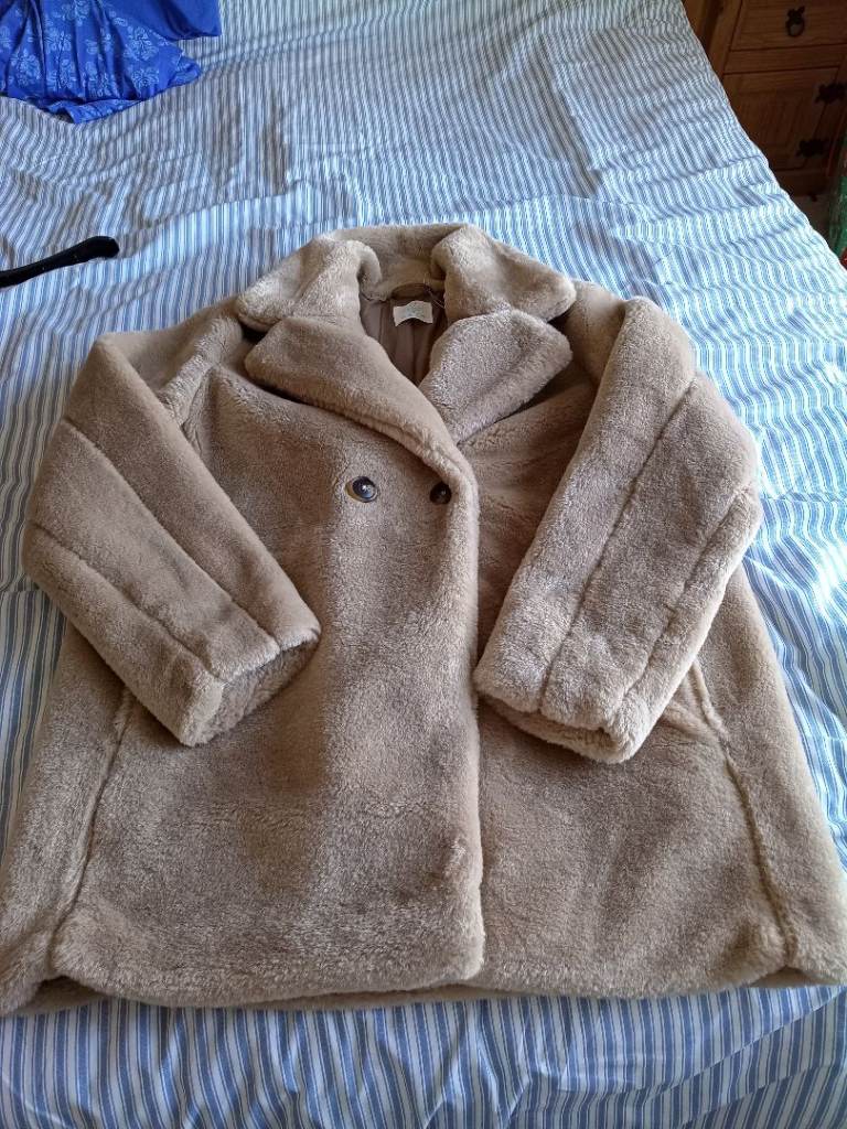 Primark Faux Fur Coat Size M – As New