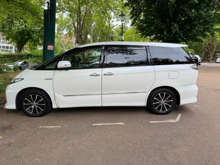 Toyota Estima, 2015, 2360 (CC)