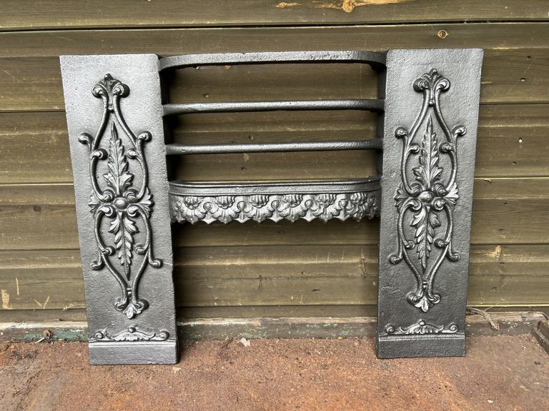 Restored Antique Cast Iron Georgian Fireplace Surround / Hob Grate