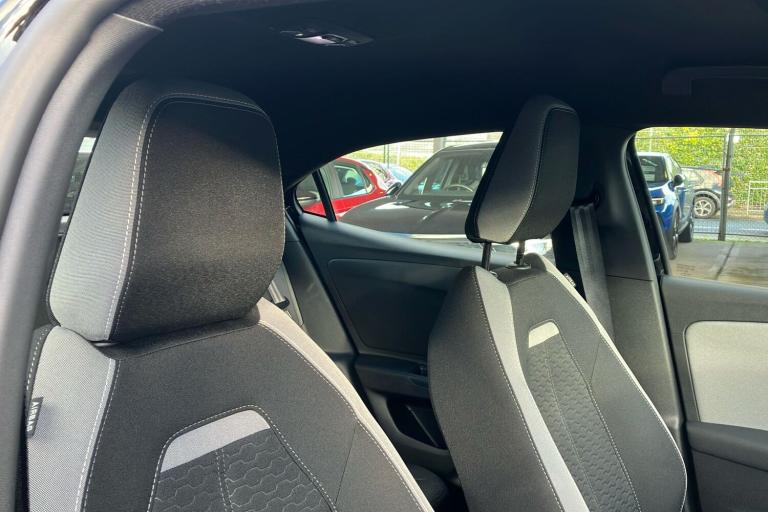  Vauxhall Mokka Electric 54kwh Design Suv 5dr Electric Auto 156 Ps Electric