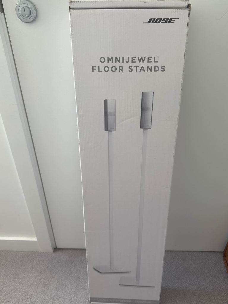 Bose Surround Speakers 700 + Genuine Bose OmniJewel Floor Stands (White)
