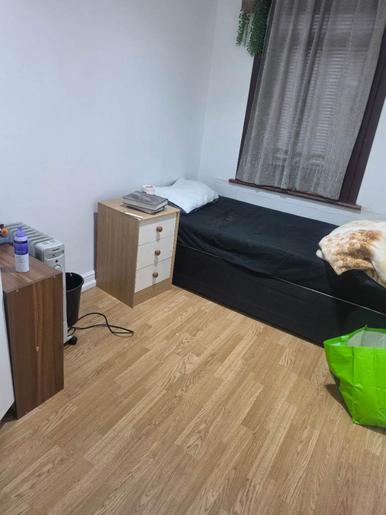 A Double Room available to let