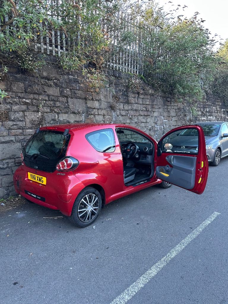 CHEAPEST - TOYOTA AYGO 2011