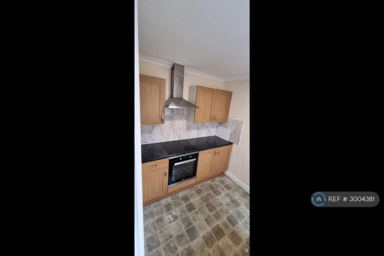 3 bedroom house in Oak Road, Erith, DA8 (3 bed) (#3004381)
