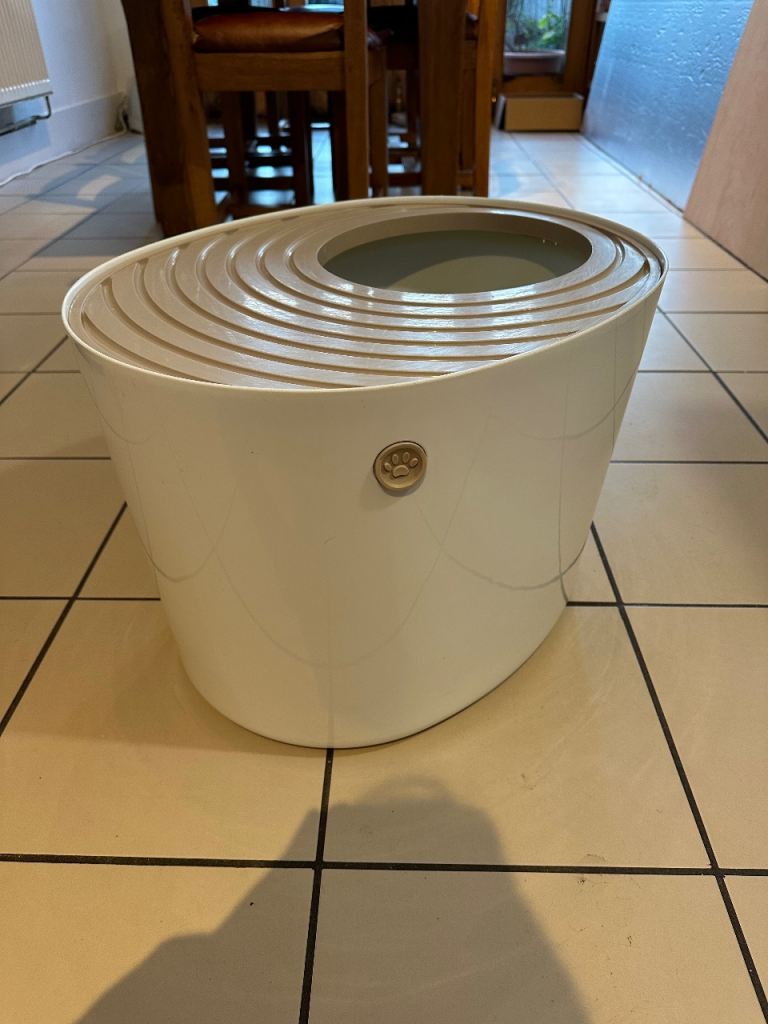Top Entry Cat Litter Tray / XL / Stylish / Excellent Condition