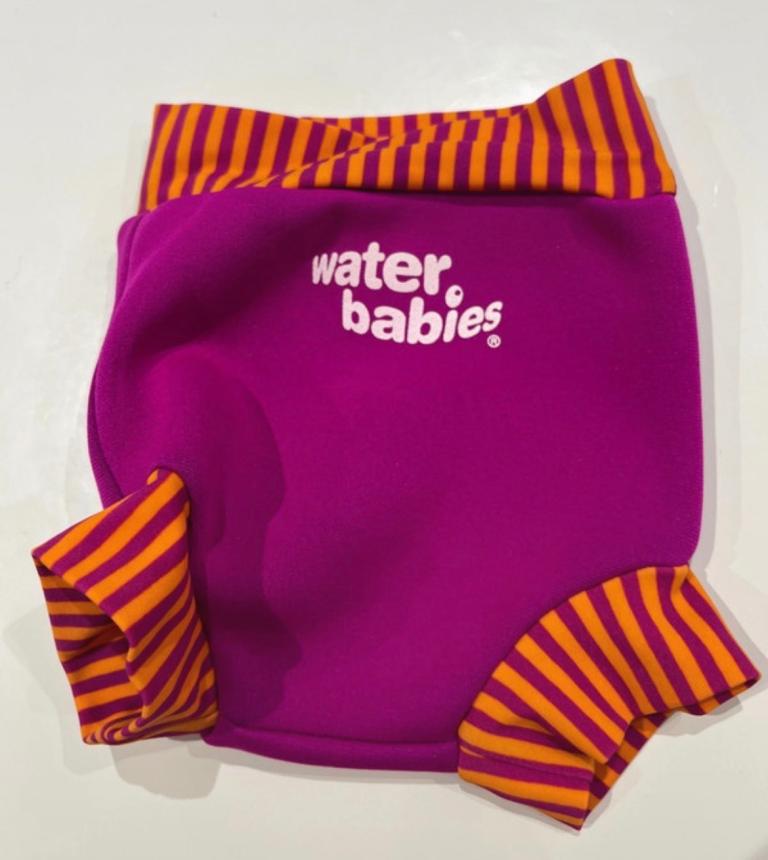  Babies swimming trunks excellent condition size S (approximately 6 months)