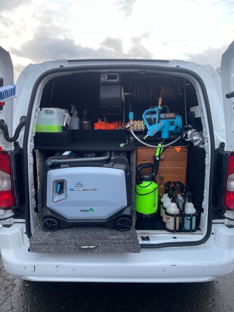 Mobile valeting van for sale in excellent condition 