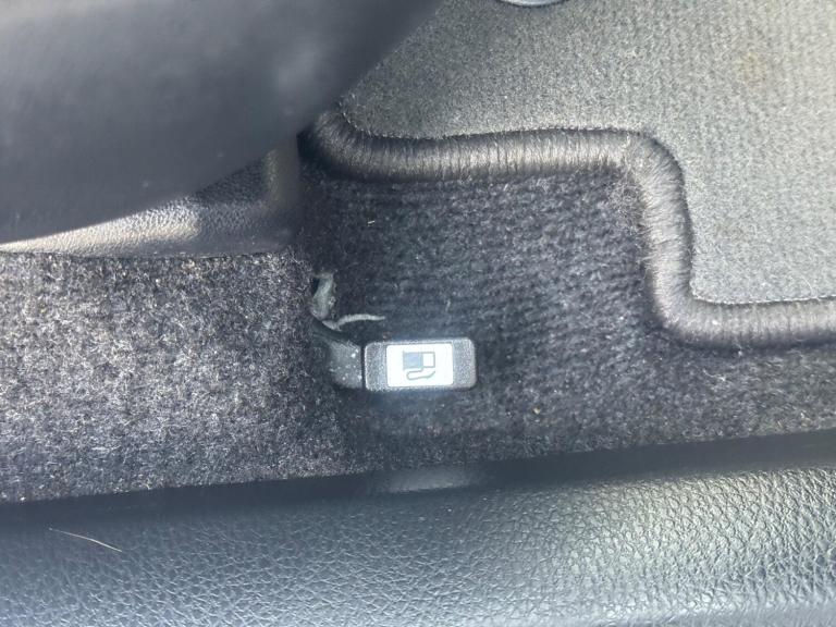 2017 Toyota RAV4 2.0 D-4D Business Edition TSS 5dr 2WD ESTATE DIESEL Manual