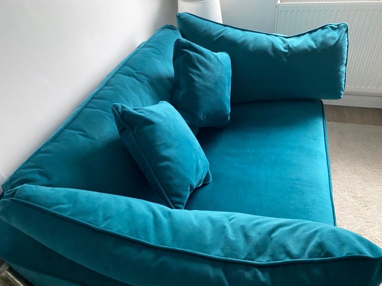 image for Stunning cuddle chair