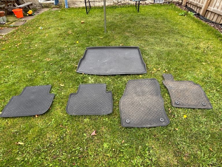 VW Tiguan Rubber Floor Mats (Front & Rear) + Boot Liner