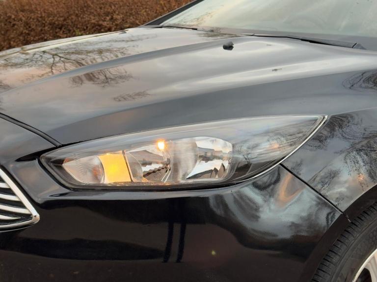 2015 Ford Focus 1.0T EcoBoost Titanium Euro 6 (s/s) 5dr HATCHBACK Petrol Manual