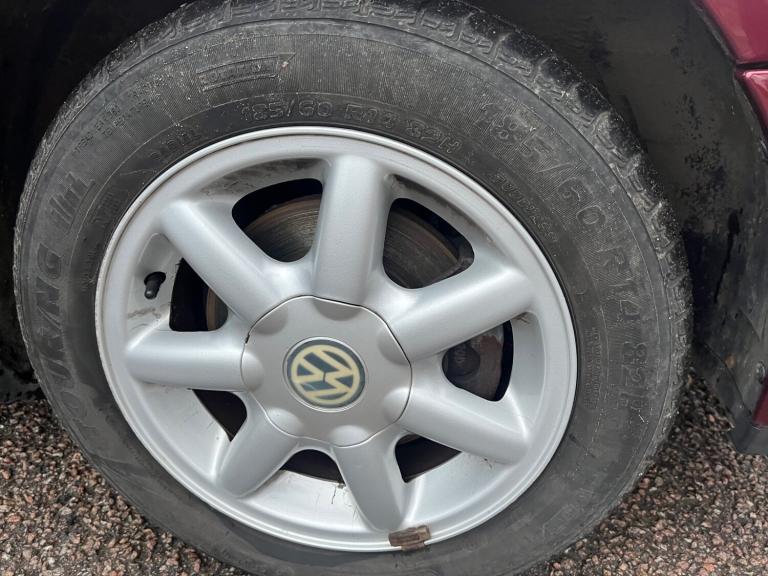 1997 Volkswagen Golf 1.6 GL 5dr [100bhp] HATCHBACK Petrol Manual