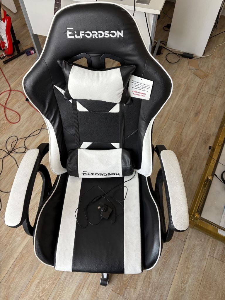 ELFORDSON Gaming Chair - Black & White