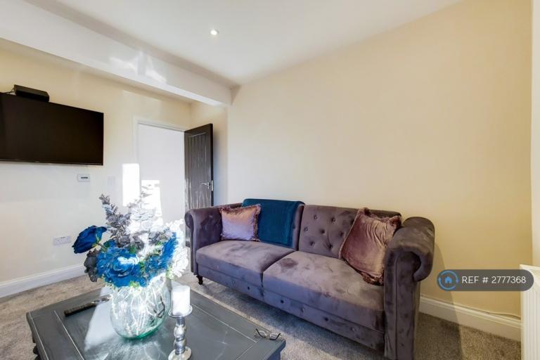 1 bedroom in Camberwell Church Street, London, SE5 (#2777368)