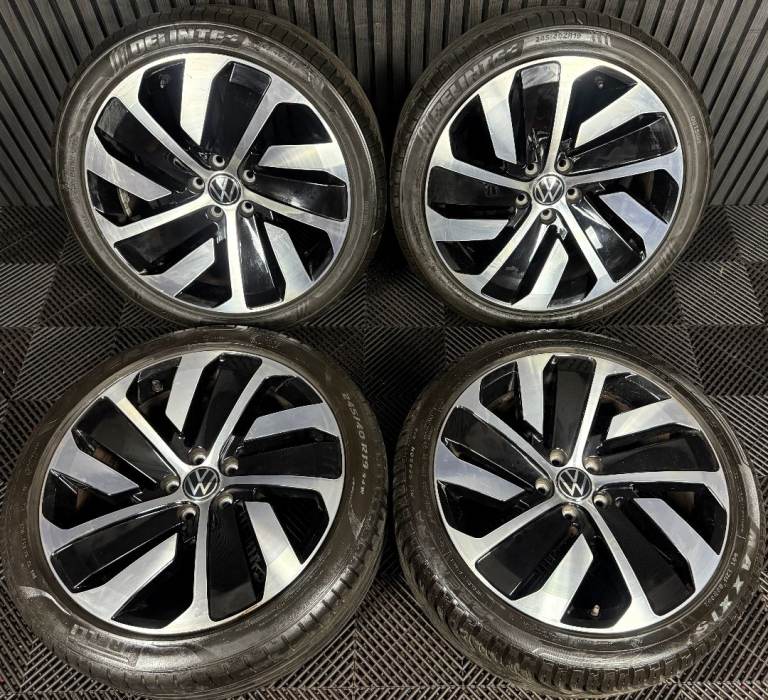 19'' GENUINE VW ARTEON MONTEVIDEO BLACK DC R LINE WHEELS TYRES ALLOYS